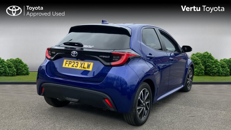 Toyota Yaris 1.5 Hybrid Design 5dr CVT Hybrid Hatchback